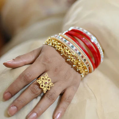 Meera Pearl Bangle