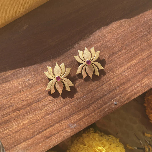 Lotus Studs