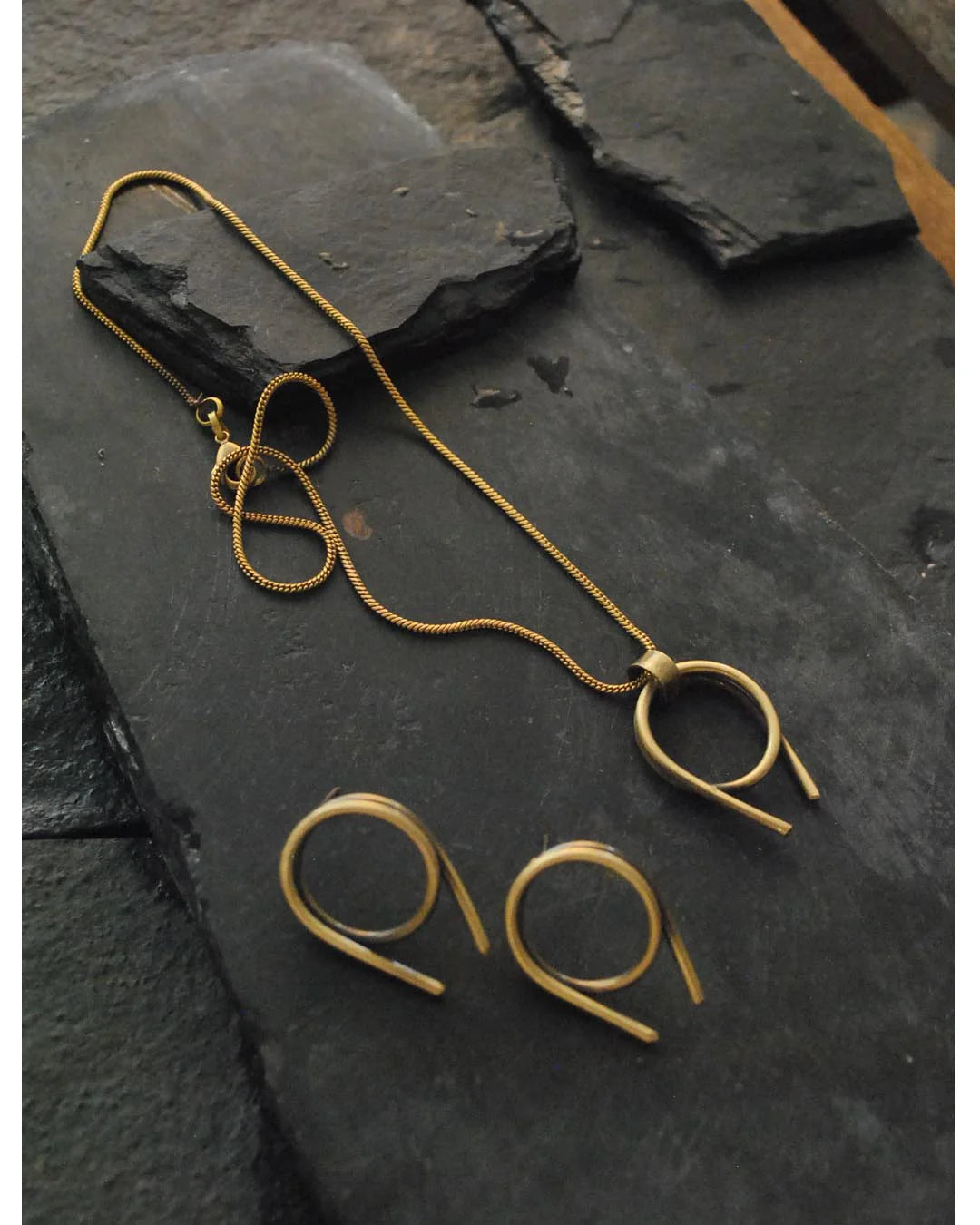 Quame Pendant Chain