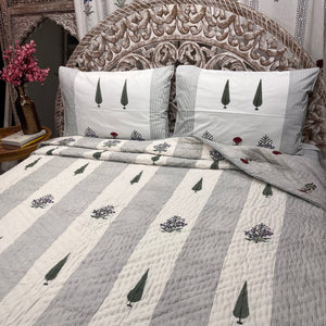 Raahat Bedding Set