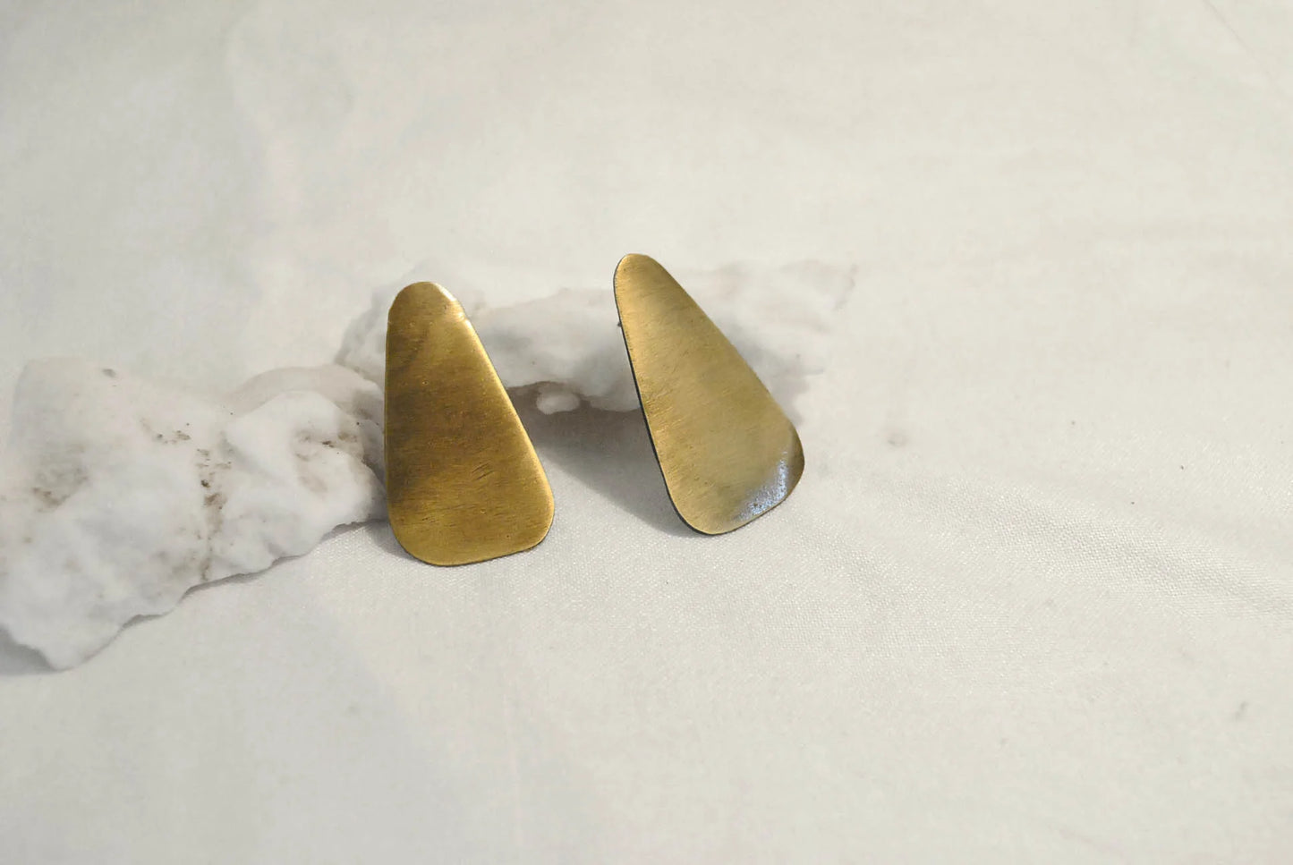 Henjana Studs