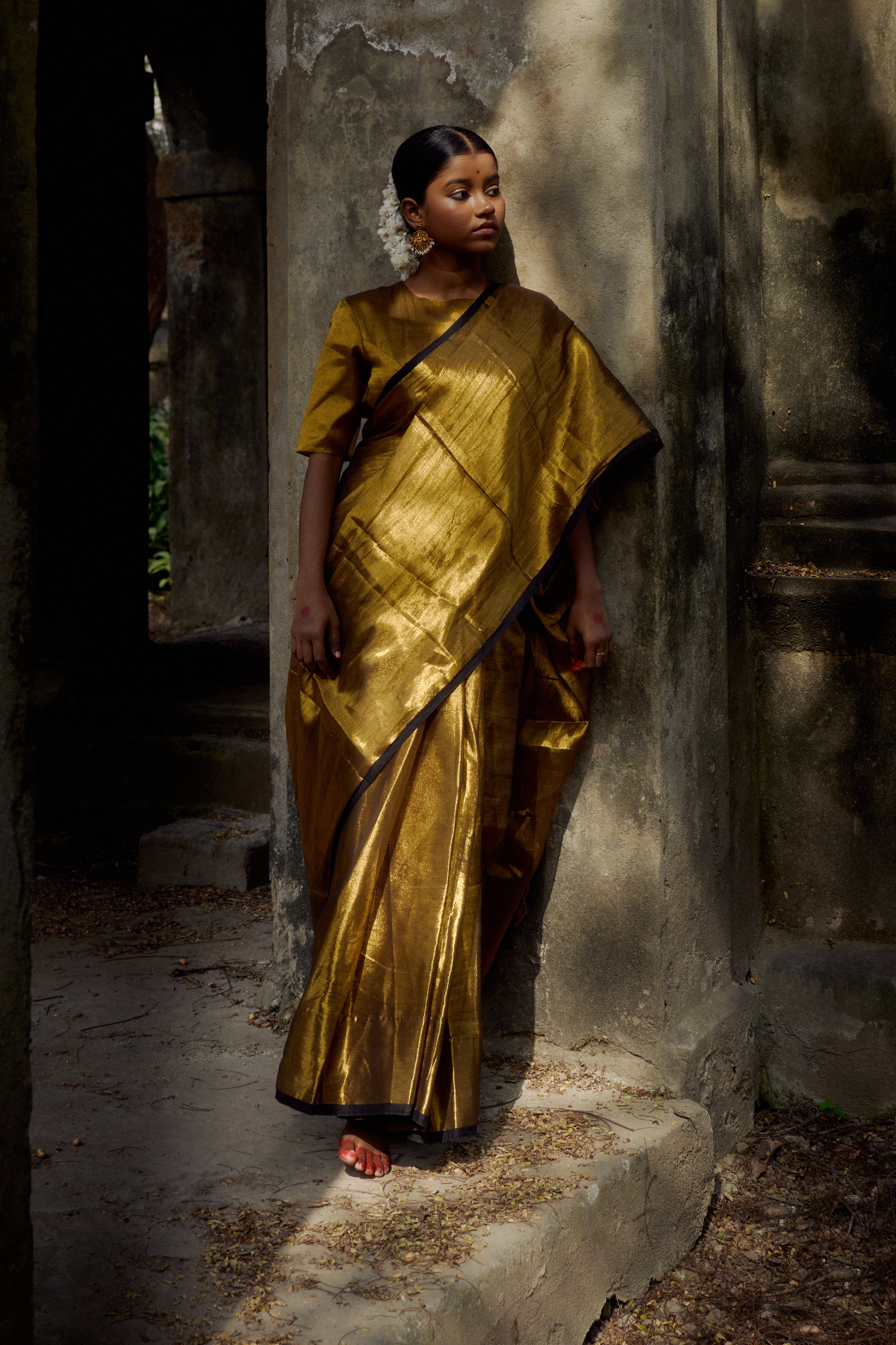 Shikhara I Gold tissue saree