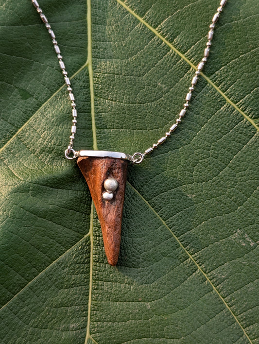 Sun & Shark Point Necklace