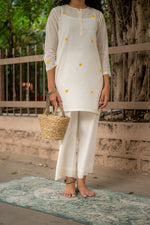 Zuri Kameez Set