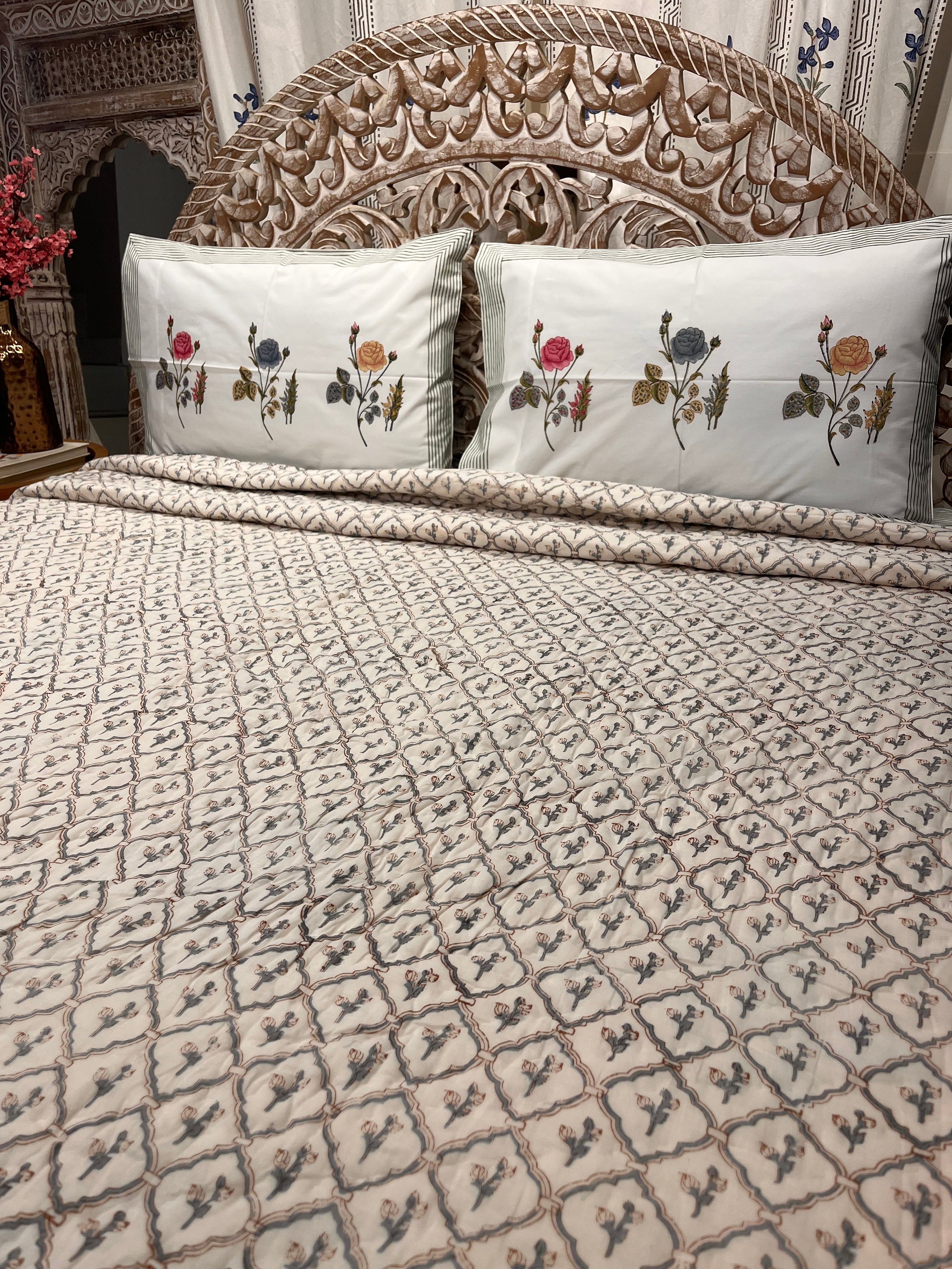 Rouge Bedding Set