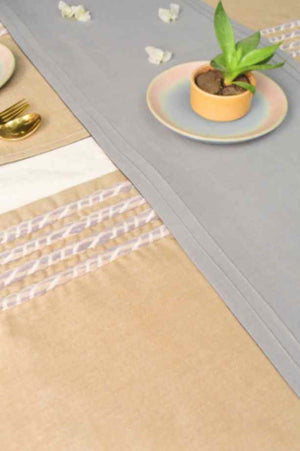 Easy Breezy Dining Set of a Table Runner and 6 Mats