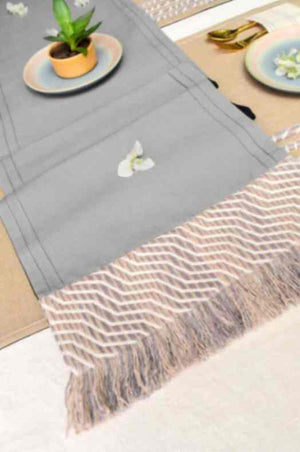 Easy Breezy Dining Set of a Table Runner and 6 Mats