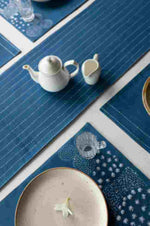 Sirimiri - Dining Set of table runner and 8 table mats