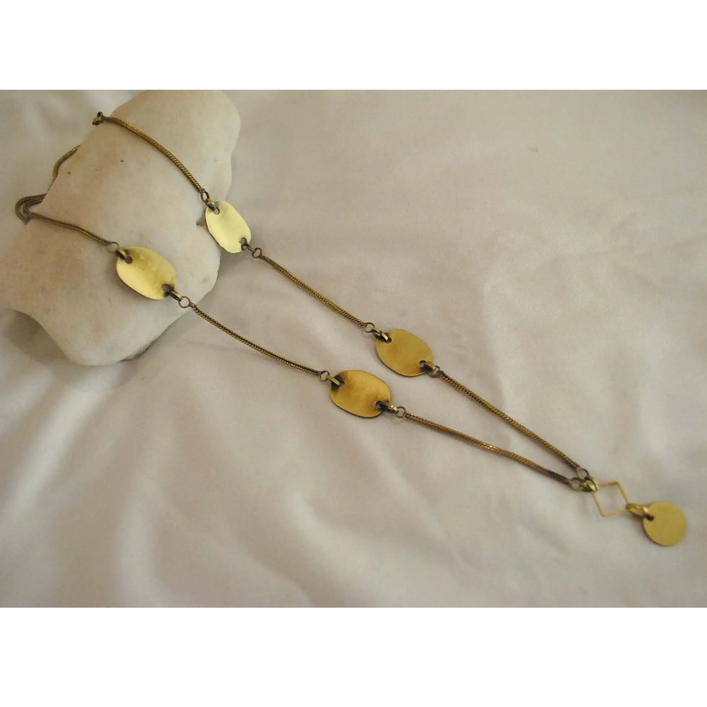 Paminta Pendant Chain